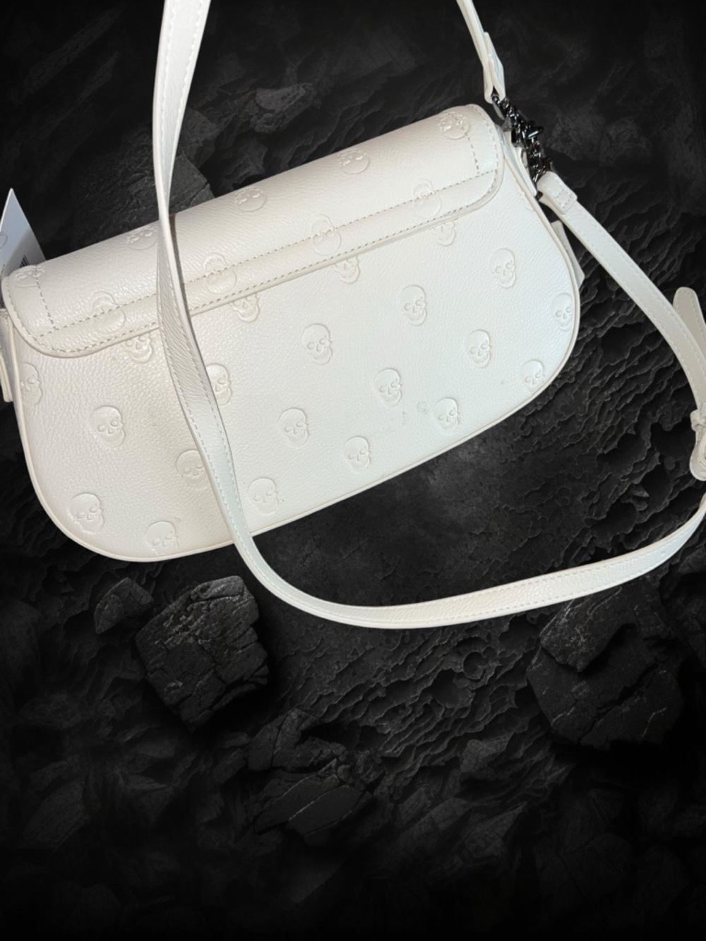 Betsey Johnson White Embossed Skull Crossbody Bag Convertible - Picture 12 of 13